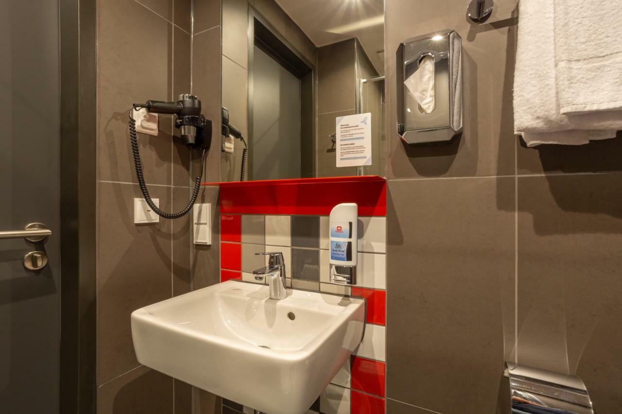 Meininger Hotel Heidelberg Hauptbahnhof المظهر الخارجي الصورة